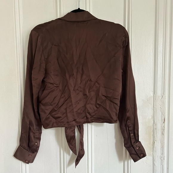 Aritzia Wilfred Cupro Silk Tie Front Cropped Button Down Blouse - Picture 4 of 4